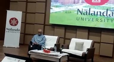 राजगीर: नालंदा यूनिवर्सिटी के कुलपति के कार्यकाल खत्म होने के बाद प्रोफेसर अभय कुमार सिंह को दिया गया कुलपति का प्रभार