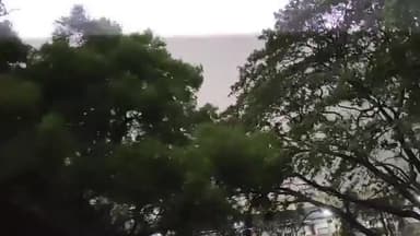 ফরিদপুর দুর্গাপুর: দুর্গাপুরের বিভিন্ন প্রান্তে কালবৈশাখী ঝড়, বৃষ্টিপাতের জেরে বিচ্ছিন্ন বিদ্যুৎ পরিষেবা