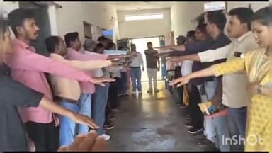 बस्तर: बीईओ कार्यालय में अधिकारी कर्मचारियों ने झीरम श्रद्धांजलि दिवस पर शहीदों को दी श्रद्धांजलि