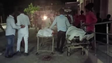 मोठ: ग्राम बसोवई के पास मोंठ-समथर मार्ग पर हुई सड़क दुर्घटना में हुई दो युवकों की मौत