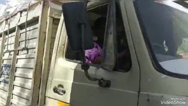 रानीवाड़ा: पुलिस ने जालेरा गांव स्थित एक गोदाम से 31 टन पोषाहार को किया बरामद, दो आरोपियों को भी किया गिरफ्तार