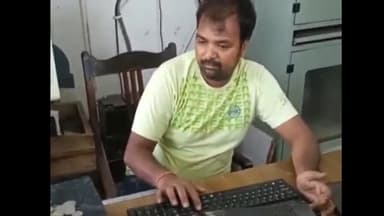 बरौनी: शराब पीकर टिकट काटते हुए न्यू बरौनी स्टेशन के बुकिंग क्लर्क का वीडियो हुआ  वायरल, कार्रवाई में जुटी पुलिस