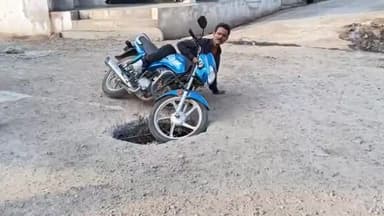 पिपलोदा: ग्राम पंचायत हतनारा की लापरवाही ग्राम पंचायत बड़ी दुर्घटना का कर रही है इंतजार