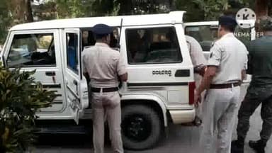 बेगूसराय: चकिया OP की पुलिस ने सिमरियाघाट पासवान बाबा मंदिर के पास से 2 अपराधी को हथियार के साथ किया गिरफ्तार SP ने की प्रेसवार्ता