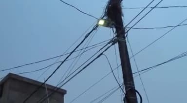 ବରଗଡ: ପୌର ପରିଷଦ ଅଞ୍ଚଳରେ ଦିନରେ ଜଳୁଛି ଷ୍ଟ୍ରିଟ ଲାଇଟ, ପ୍ରଶ୍ନ ଉଠାଇଲା ଆପ୍