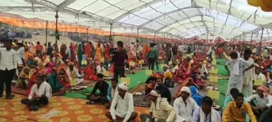 रहटगांव: ग्राम टेमरुबहार में मुख्यमंत्री कन्यादान योजना के तहत सम्मेलन में 315 जोड़ो ने मंत्रोच्चार के साथ लिए सात फेरे।