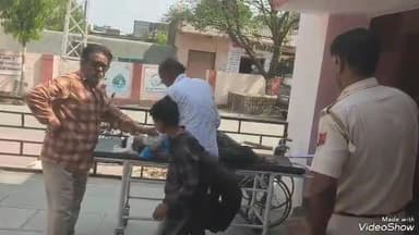 सुनेल: उन्हेल गांव के समीप दो बाइकों के बीच हुई आमने-सामने की टक्कर में गंभीर रूप से घायल हुए दो युवक, जिला चिकित्सालय रेफर