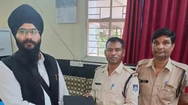 हुज़ूर: थाना गांधी नगर पुलिस ने डेढ़ लाख रुपए के आईपैड को किया बरामद, फरियादी को सौंपा