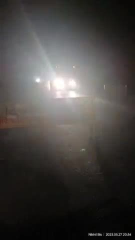 कोंडागांव यातायात पुलिस की बहुत बड़ी लापरवाही, NH30 पे मौजूद पेट्रोल पंप के सामने 8 से 10 बेरियर को रखकर मौत को दे रही है