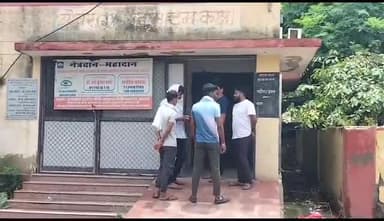 अलवर: असलीमपुर में टिंडों की फसल पर कीटनाशक दवा का छिड़काव करते समय दवा मुंह में जाने से एक व्यक्ति की इलाज के दौरान हुई मौत