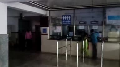 कटनी नगर: जिला अस्पताल में लाइट बंद होने से मरीज हो रहे परेशान, बंद लाइट में इलाज कराने को मजबूर हुए मरीज