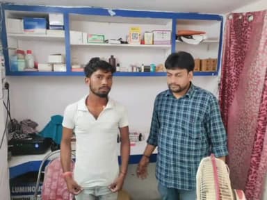 करपी: शहर तेलपा एवं शांतिपुरम में अवैध पैथोलॉजिकल जांच घर में करपी के प्रभारी चिकित्सा पदाधिकारी के द्वारा छापेमारी की गई