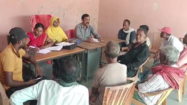 कोढ़ा: राजवाड़ा पंचायत भवन प्रांगण में ग्राम कचहरी का किया गया आयोजन, घरेलू विवाद संबंधित कुल 03 मामलों पर हुई सुनवाई