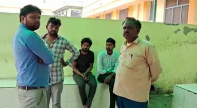 बुलंदशहर: बुलंदशहर कर्णवास रोड पर ट्रैक्टर ने साइकिल सवार युवक को मारी टक्कर, युवक की हुई मौत