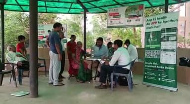 अलवर: मंगल विहार विकास समिति व बी.लाल हॉस्पिटल की ओर से मंगल विहार पार्क में लगाया गया नि:शुल्क मेडिकल जांच शिविर
