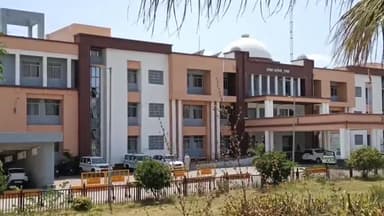 रतलाम नगर: मुख्यमंत्री जन सेवा अभियाोन के द्वितीय चरण में 1 लाख 67 हजार से अधिक आवेदनों को दी गई स्वीकृति