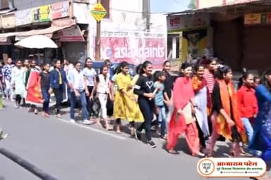 लव जिहाद एवं आतंकवादी षड्यंत्रों पर आधारित
"द केरला स्टोरी" कसरावद नगर के न्यू निमाड़ टाकीज में माताओं-बहनों ने देखी