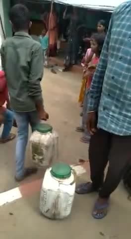 राजाकछार ग्राम पंचायत  में सरपंच जी द्वारा कच्ची शराब बनाने वालों पर कार्यवाही सरपंच श्री रेवाराम जी  द्वारा पूरे ग्राम