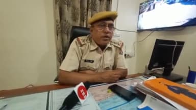 चित्तौड़गढ़: रिषभ कॉम्पलेक्स मे एक दुकान पर दबीस देकर कार्यवाही कि, बड़ी मात्रा मे केस पकड़ा: सीआई विक्रम सिंह।