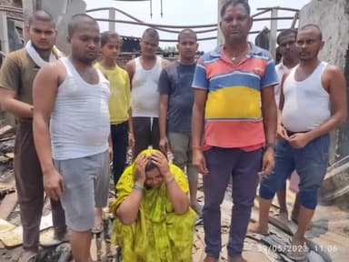 बारसोई: बरारी बड़ी भैंसदीरा चौक पर दुकानों में लगी भीषण आग तीन दुकान हुए जलकर राख वही एक कि लड़की की हालत गंभीर