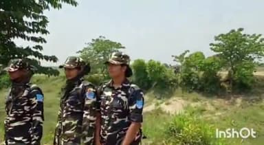 मधवापुर: अकरहरघाट स्थित भारत नेपाल सीमा के पास सीओ व एसएसबी के जवानों ने नो मेंस लैंड का किया निरीक्षण