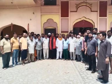 जगाधरी विधानसभा से मौजी सेठी बीजेपी सरकार की उपलब्धियां बताते हुए और अपना प्रचार करते हैं