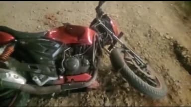 रामनगर: फूड जकसन रेस्टोरेंट के सामने तेज़ रफ्तार अज्ञात चार पहिया वाहन ने बाइक सवार को मारी जोरदार टक्कर, बाइक सवार हुआ घायल