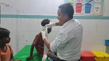 सुपौल: बस बिट्टी में कवारी चुनने के क्रम में एक बच्चा को सर पर लगा गहरा चोट इलाज के लिए लाया सदर अस्पताल सुपौल