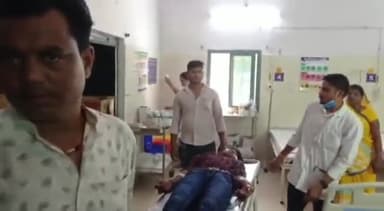 नरसिंहपुर: गिधवानी तिरगड्डा के पास अज्ञात वाहन की टक्कर से डोकरघाट निवासी युवक की हुई मौत वही एक अन्य युवक और महिला घायल