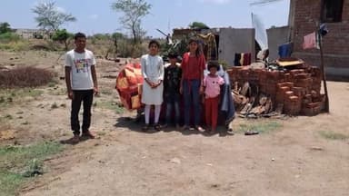 खुरई: मुहली खुर्द गांव में आंधी-तूफान और तेज हवाओं के साथ हुई बारिश, एक मकान का छप्पर उड़ा