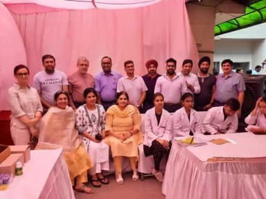 रोटरी क्लब यमुनानगर द्वारा डीएवी डेंटल कॉलेज के सहयोग से इंडस्ट्री एरिया में मुफ्त मेडिकल व डेंटल जांच कैंप लगाया गया।