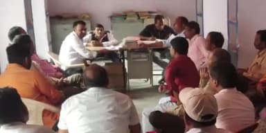 इसुआपुर: प्रखंड संसाधन केंद्र पर समर कैंप को लेकर मंगलवार को हुई बैठक आयोजित