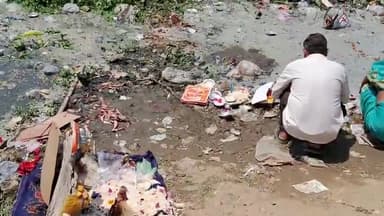 मुरादाबाद: गंगा दशहरा पर्व के मौके पर मझोला स्थित गागन नदी में श्रद्धालुओं ने किया स्नान व बच्चों का कराया मुंडन