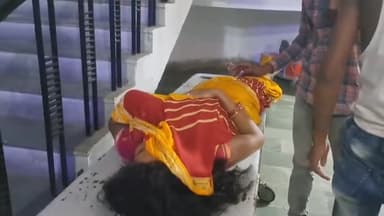 सुपौल: सुपौल नगर परिषद वार्ड नंबर 27 में मामूली से बात को लेकर दो पक्ष में हुआ मार  पीट एक महिला घायल सदर अस्पताल में इलाज जारी