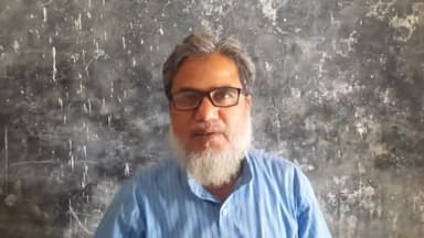 अमौर: अमौर प्रखंड के परसराई गांव में स्कूल भवन जर्जर, शिक्षक छात्र छात्राओं को जान जोखिम में डालकर पढ़ना मजबूरी बनी हुई है