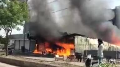 हुज़ूर: सलैया में फर्नीचर दुकान में लगी आग, लाखों का फर्नीचर जलकर खाक