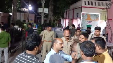 शाहगंज: नगर के अयोध्या मार्ग स्थित स्कूल में बैठे प्रबंधक व पत्रकार सहित तीन लोगों पर आधा दर्जन बदमाशों ने चाकू से किया हमला