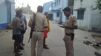 नूरसराय: चिमनी मोड के पास अज्ञात वाहन की चपेट में आने से बाइक सवार दो लोगों की हुई मौत।