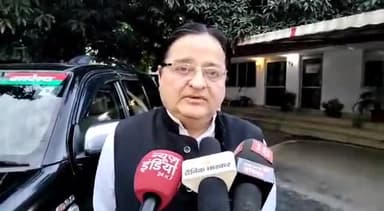 मुरादाबाद: डबल फाटक पुल की समस्या को लेकर मुरादाबाद सांसद एसटी हसन ने डीएम शैलेंद्र सिंह से की मुलाकात, टेस्ट के बाद शुरू होगा पुल