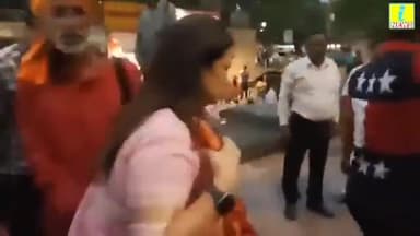 पहलवानों से जुड़े सवाल को सुनकर भागी BJP नेता Meenakshi Lekhi