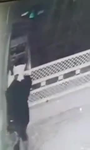 ग्वालियर गिर्द: गुलमोहर सिटी के एक सूने मकान मे घुसा चोर गहने और नगदी चुराकर ले गया,घटना हुई सीसीटीवी मे कैद