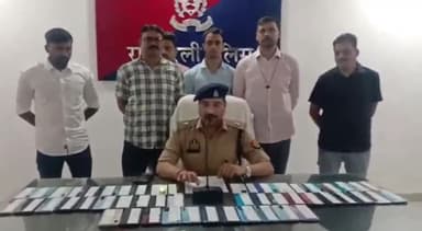 रायबरेली: रायबरेली में सर्विलेंस टीम द्वारा गुम अथवा खोए हुए 7 लाख कीमत के 51 मोबाइल बरामद कर उनके स्वामियों को किया गया सुपुर्द