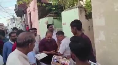 ग्वालियर गिर्द: वार्ड क्रमांक 19 में विधायक डॉक्टर सतीश सिकरवार ने निकाली हाथ से हाथ जोड़ो पदयात्रा