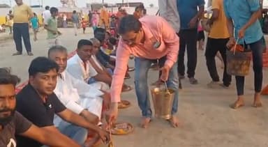 नूरसराय: नारी किशनपुर गांव में देवी मंदिर निर्माण और मां की मूर्ति का प्राण प्रतिष्ठा के बाद भव्य भंडारे का किया गय आयोजन।