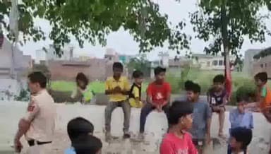 करनाल: कटा बाग में नगर खेड़े के प्रांगण से पीपल का पेड़ काटे जाने पर ग्रामीणों ने किया रोष व्यक्त, पुलिस पहुंची मौके पर