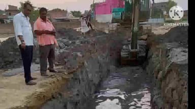 बेगूसराय: नगर आयुक्त के निर्देशानुसार वार्ड 43 नवोदय मोहल्ले में नाले की JCB से की गई कटाई