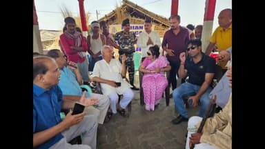 बेगूसराय: सिहमा के पतला टोल में 15 अग्नि पीड़ितों के बीच आई एम ए द्वारा बांटा गया स्थाई शेड