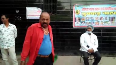 मुगलसराय: सुबास पार्क स्थित सनी मंदिर के पास अस्मिता नाट्य संस्थान द्वारा  नुक्कड़ नाटक के माध्यम से लोगों को जागरूक किया गया