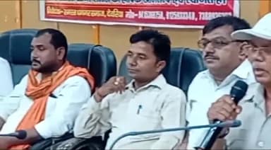 देेेवरिया: राजमाता अहिल्याबाई होलकर का जिला पंचायत सभागार में मनाया गया 298 वी जयंती, उनके दिखाए मार्ग पर चलने का लिया गया शपथ