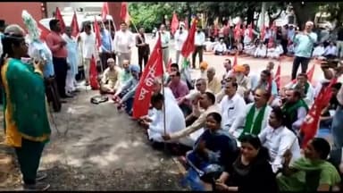 जगाधरी: ज़िले के सामाजिक संगठनों ने पहलवानों का समर्थन करते हुए लघु सचिवालय परिसर में दिया धरना